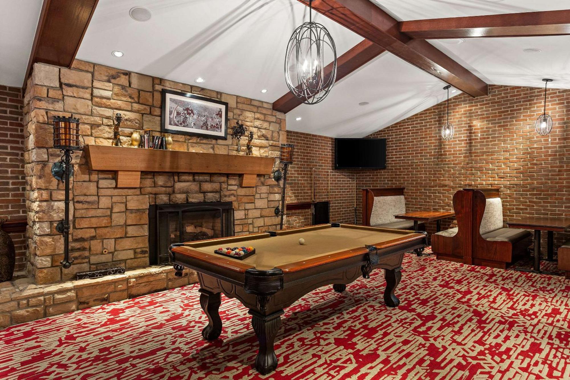 The Clover Hotel, Ascend Hotel Collection South Bend Dış mekan fotoğraf