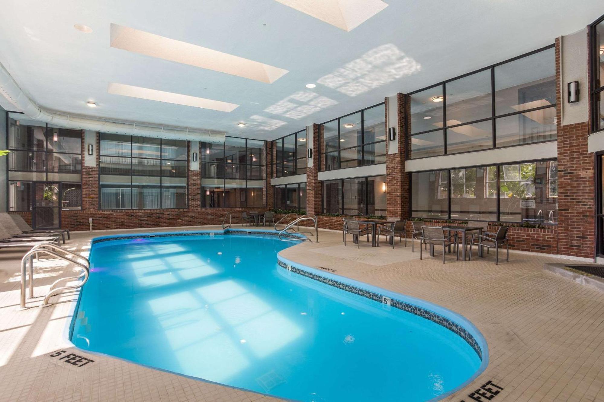 The Clover Hotel, Ascend Hotel Collection South Bend Dış mekan fotoğraf