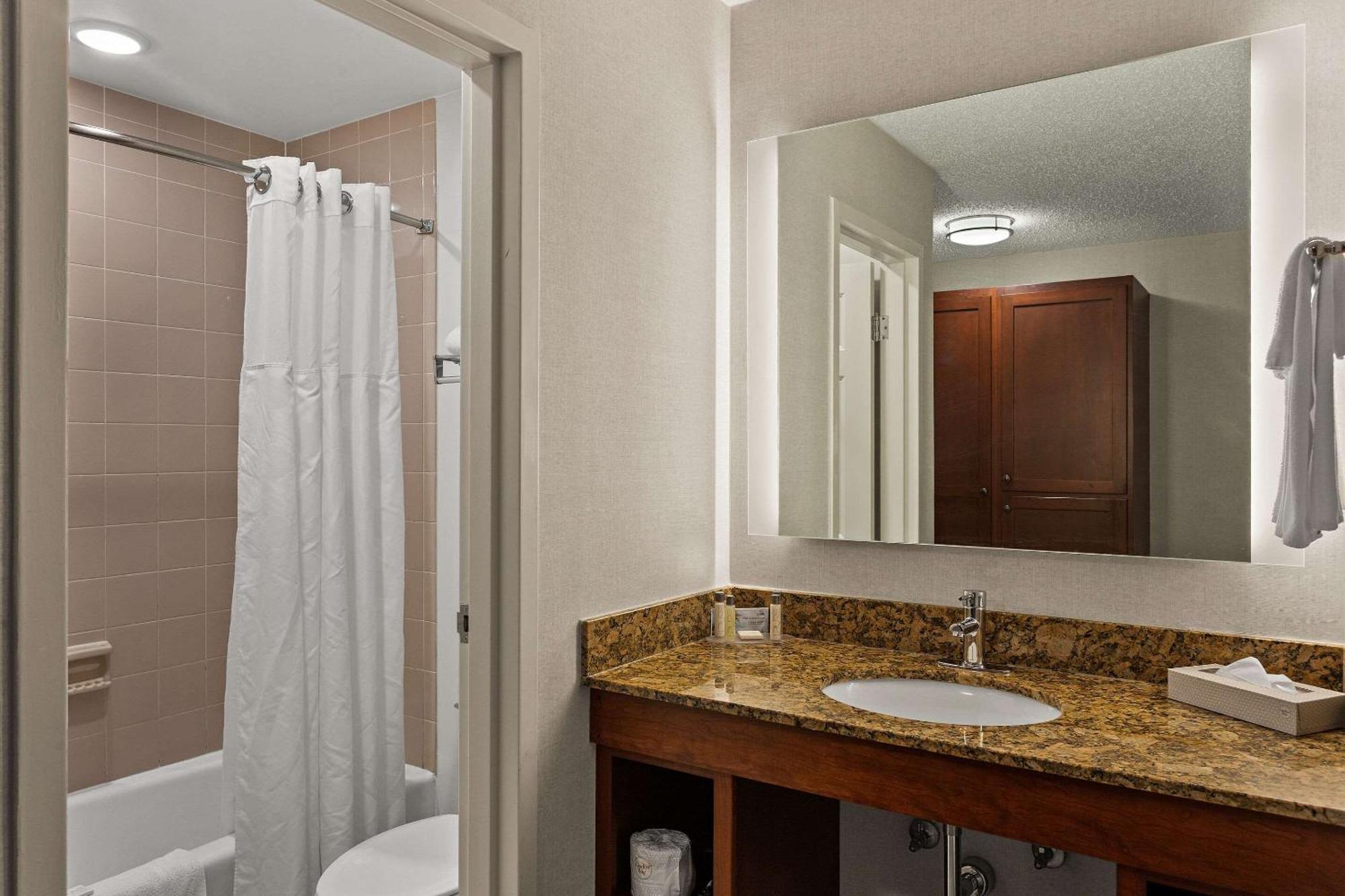 The Clover Hotel, Ascend Hotel Collection South Bend Dış mekan fotoğraf